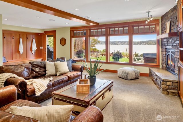 4521 Wall Street, Bellingham, WA 98229