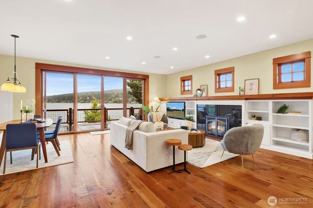 4521 Wall Street, Bellingham, WA 98229