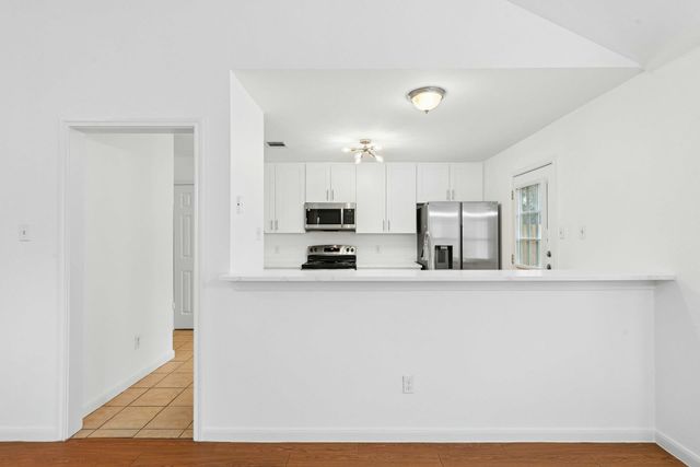 7209 Oak Meadow DR B, Austin, TX 78736