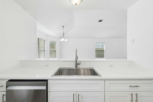 7209 Oak Meadow DR B, Austin, TX 78736