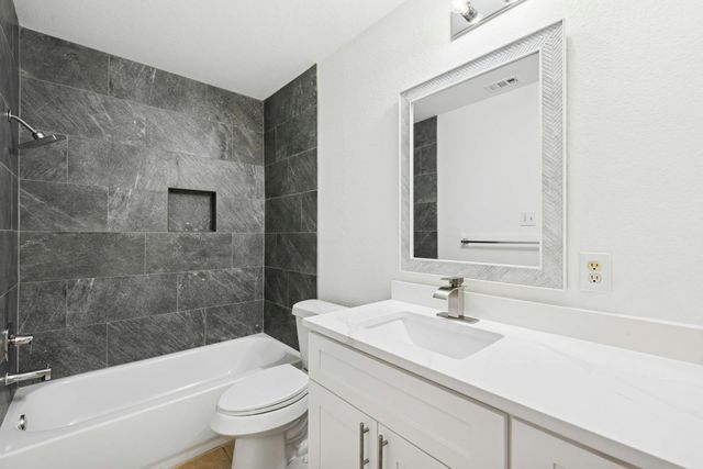 7209 Oak Meadow DR B, Austin, TX 78736