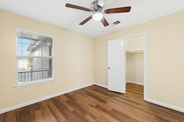 7209 Oak Meadow DR B, Austin, TX 78736