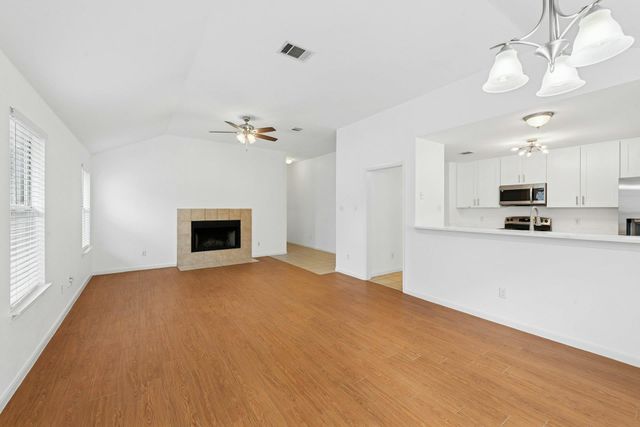 7209 Oak Meadow DR B, Austin, TX 78736