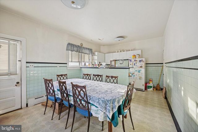 104 MONROE ST, Bristol, PA 19007