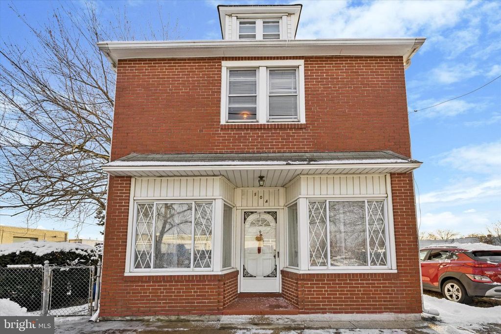 104 MONROE ST, Bristol, PA 19007