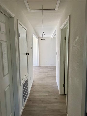 922 W 12th Street, Freeport, TX 77541