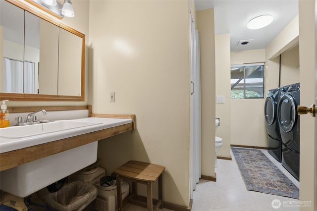 3858 Quiet Drive NW, Bremerton, WA 98312