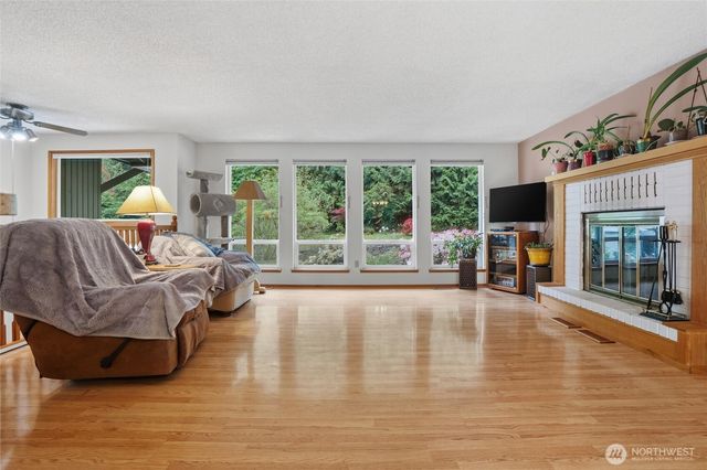 3858 Quiet Drive NW, Bremerton, WA 98312