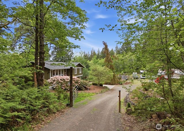 3858 Quiet Drive NW, Bremerton, WA 98312