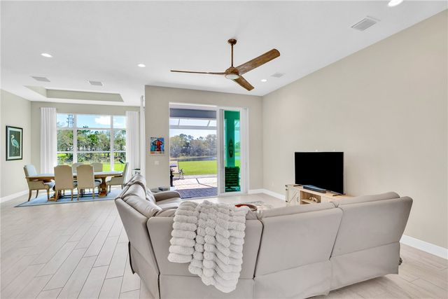 105 Night Hawk Way, Sebastian, FL 32958