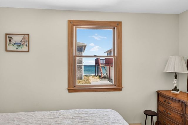 85 F Taylor Ave, Plymouth, MA 02360