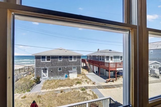 85 F Taylor Ave, Plymouth, MA 02360