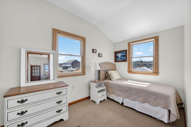 85 F Taylor Ave, Plymouth, MA 02360