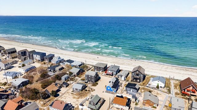 85 F Taylor Ave, Plymouth, MA 02360