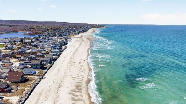 85 F Taylor Ave, Plymouth, MA 02360