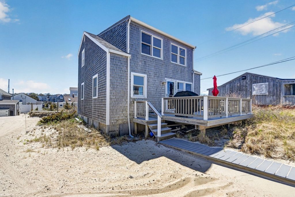 85 F Taylor Ave, Plymouth, MA 02360