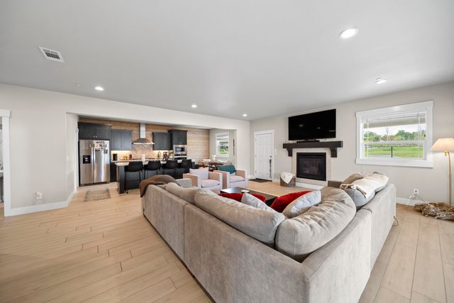 6677 Bandito Drive, Redding, CA 96001