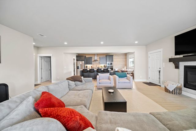 6677 Bandito Drive, Redding, CA 96001