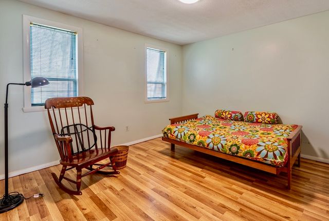33 Granby Hts 33, Granby, MA 01033
