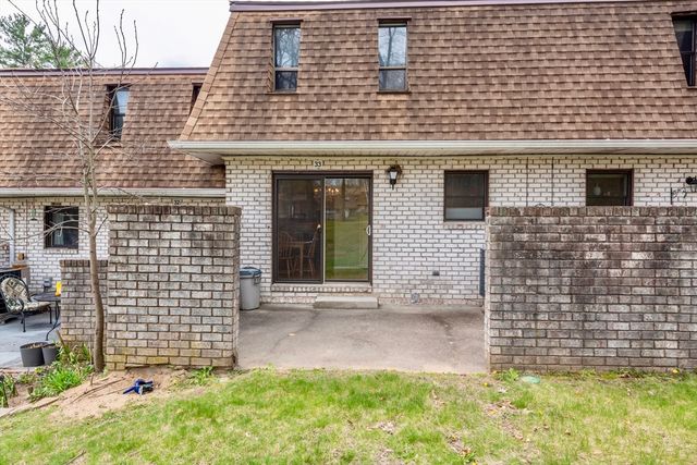 33 Granby Hts 33, Granby, MA 01033