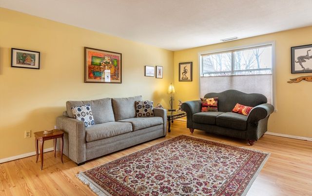 33 Granby Hts 33, Granby, MA 01033