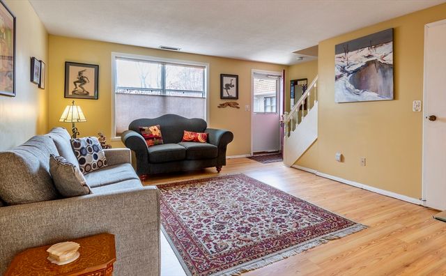 33 Granby Hts 33, Granby, MA 01033