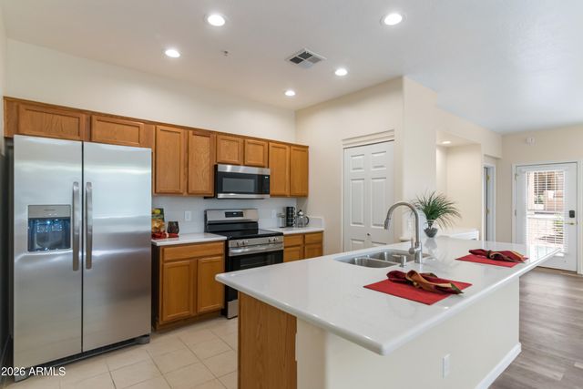 11500 E COCHISE Drive 1021, Scottsdale, AZ 85259