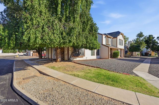 6617 W KINGSTON Lane, Glendale, AZ 85306