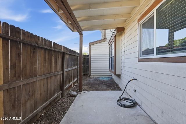 6617 W KINGSTON Lane, Glendale, AZ 85306