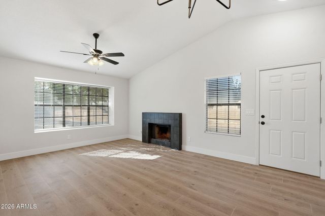 6617 W KINGSTON Lane, Glendale, AZ 85306