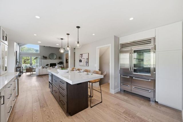18300 Lakeview Court, Los Gatos, CA 95033