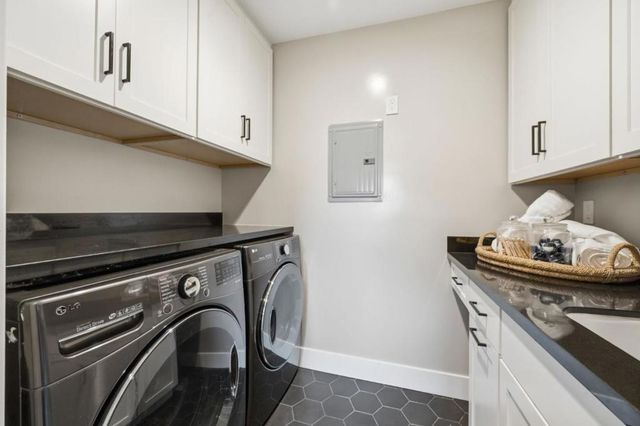 18300 Lakeview Court, Los Gatos, CA 95033