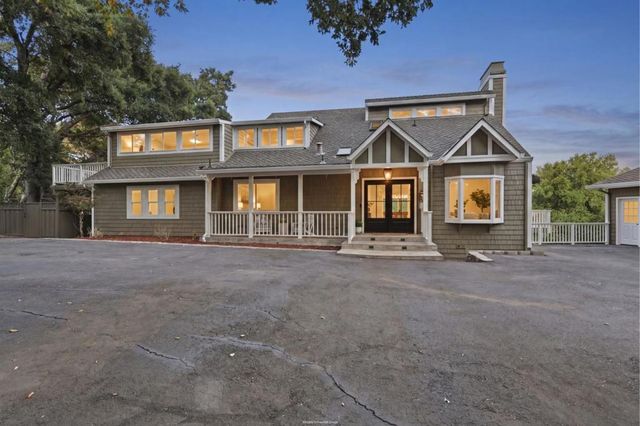 18300 Lakeview Court, Los Gatos, CA 95033