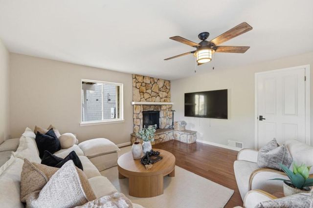 18300 Lakeview Court, Los Gatos, CA 95033