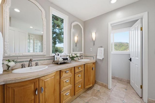 18300 Lakeview Court, Los Gatos, CA 95033