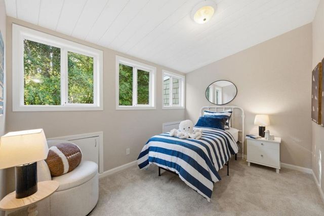 18300 Lakeview Court, Los Gatos, CA 95033