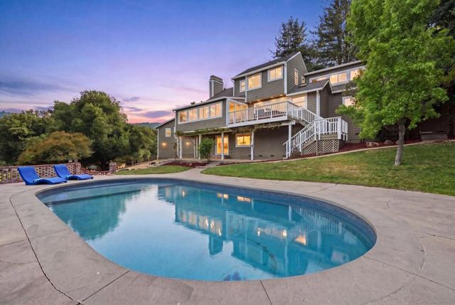 18300 Lakeview Court, Los Gatos, CA 95033