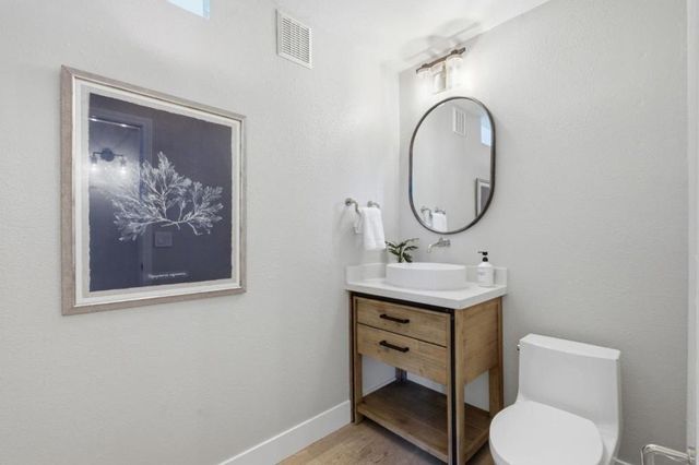 18300 Lakeview Court, Los Gatos, CA 95033