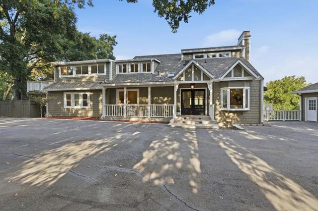 18300 Lakeview Court, Los Gatos, CA 95033