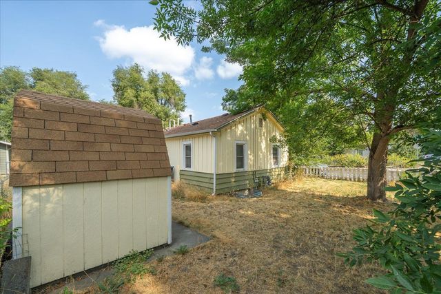 864 S Sherman St, Spokane, WA 99202