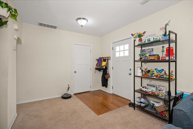 864 S Sherman St, Spokane, WA 99202