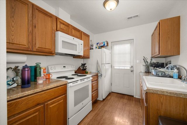 864 S Sherman St, Spokane, WA 99202