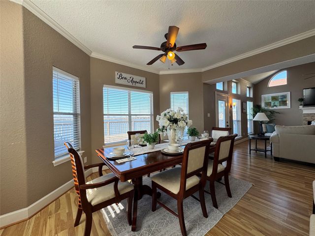 438 Jeanie Lynne Circle, Galveston, TX 77554