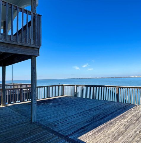 438 Jeanie Lynne Circle, Galveston, TX 77554
