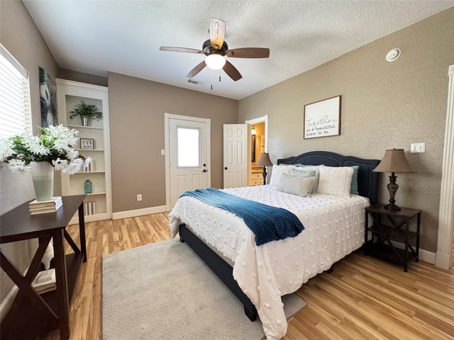 438 Jeanie Lynne Circle, Galveston, TX 77554
