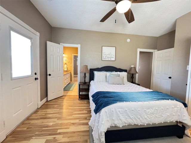 438 Jeanie Lynne Circle, Galveston, TX 77554