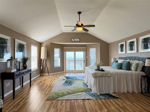438 Jeanie Lynne Circle, Galveston, TX 77554