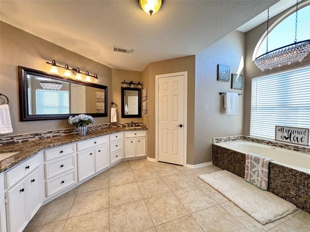 438 Jeanie Lynne Circle, Galveston, TX 77554