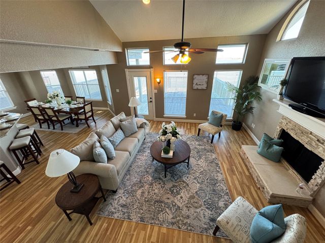 438 Jeanie Lynne Circle, Galveston, TX 77554