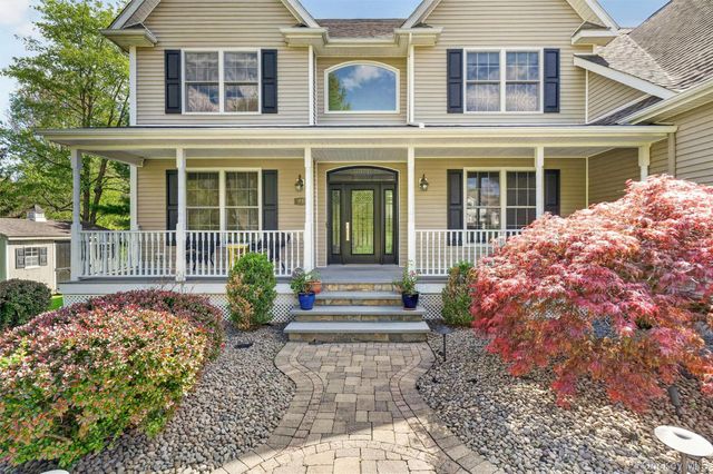 44 Flagler Road, Poughquag, NY 12570
